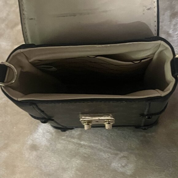 Louis Vuitton Monogram Verticale Trunk Pochette - Picture 3 of 3